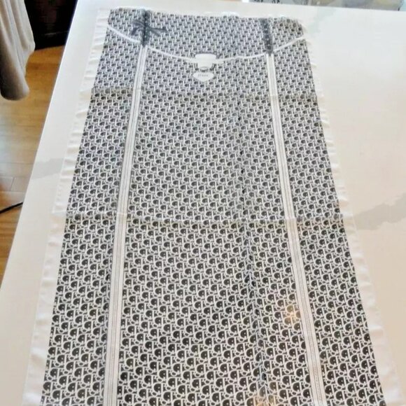 NEW AUTHENTIC 2022 100% SILK CHRISTIAN DIOR PARIS SCARF SCARVE BLACK 60"X20" - Picture 1 of 14